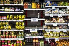 leeg schap in de supermarkt