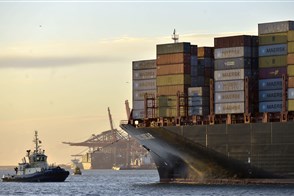 Schip in de haven