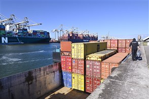 containers in de haven