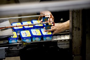 De productie in de margarinefabriek van Unilever